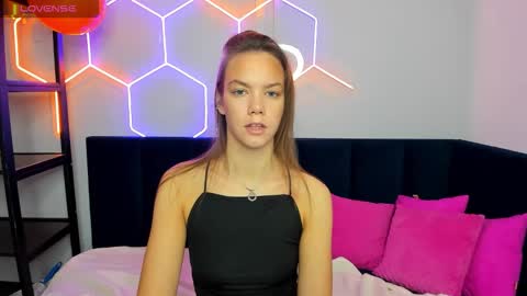 Snapshot of vickie_smith chatting on October 14, 2025, 1:28 am vickie_smith online show from October 14, 2025, 1:28 am