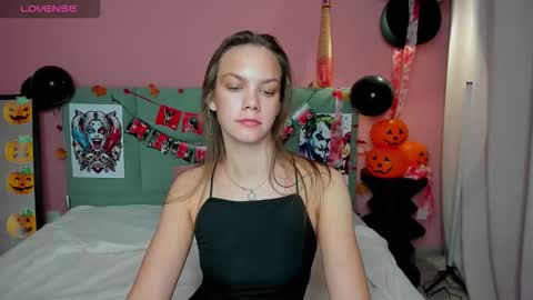 Snapshot of vickie_smith chatting on October 24, 2025, 8:33 am vickie_smith online show from October 24, 2025, 8:33 am