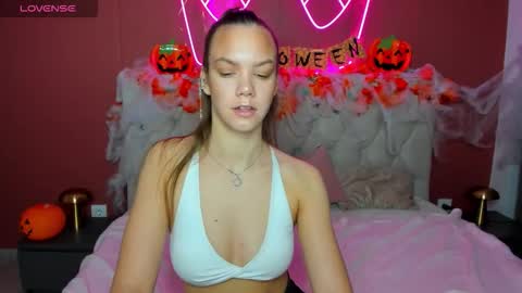 Snapshot of vickie_smith chatting on October 25, 2025, 1:46 am vickie_smith online show from October 25, 2025, 1:46 am
