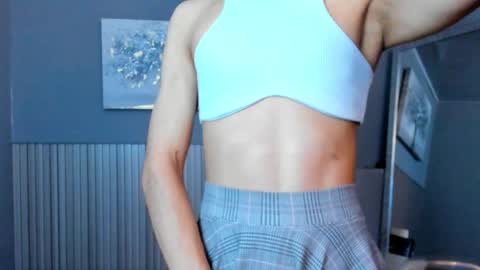  Vicky  online show from April 14, 2026, 1:50 pm