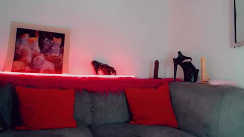 vicky_gill_ online show from September 18, 2025, 3:14 pm