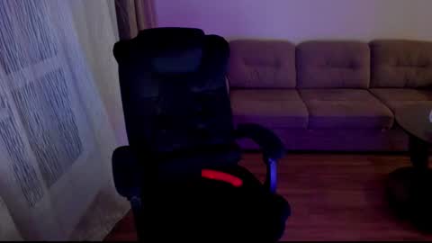 Snapshot of vickydragons chatting on January 18, 2026, 11:14 am nastya Help me reach 100 likes online show from January 18, 2026, 11:14 am