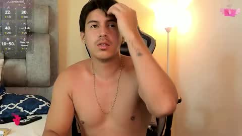 Snapshot of victor_vixen chatting on October 19, 2025, 10:32 pm victor online show from October 19, 2025, 10:32 pm