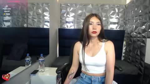 Victoria  online show from September 26, 2025, 3:10 am