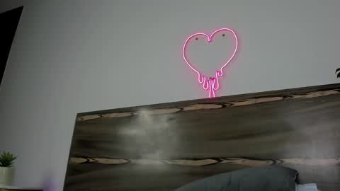 Victoria online show from December 6, 2024, 3:33 pm