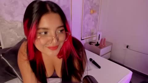 Victoria online show from September 24, 2025, 7:06 pm