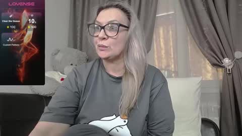 victoria50 online show from October 14, 2025, 7:31 am