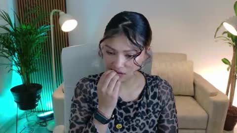 Snapshot of victoria___moon chatting on January 6, 2026, 1:15 pm victoria online show from January 6, 2026, 1:15 pm