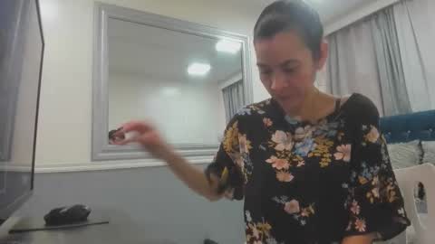 Victoria  grey  online show from April 6, 2026, 7:26 pm