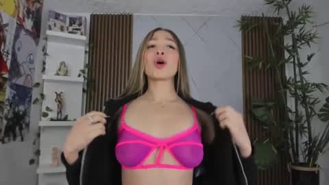  Victoria for you  online show from February 8, 2025, 12:28 pm