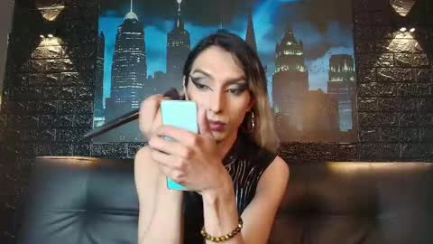 Victoria online show from November 13, 2025, 9:58 pm