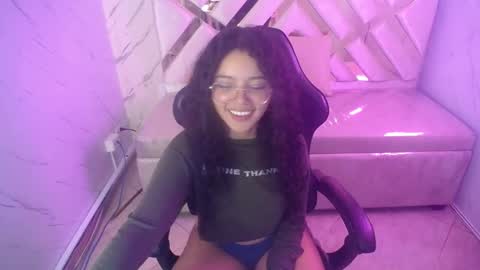 victoria_castillo_b online show from March 11, 2025, 9:24 am