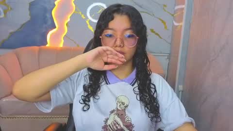 victoria_castillo_b online show from April 9, 2026, 7:52 pm