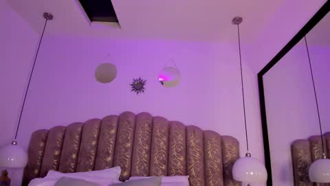 valentina online show from March 2, 2026, 12:01 pm