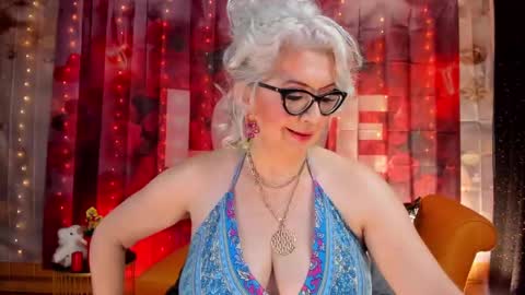 diorvictoria9 online show from February 1, 2025, 8:26 pm