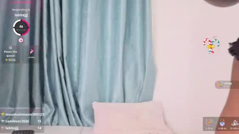 Snapshot of victoria_fallss chatting on June 5, 2026, 8:09 am victoria_fallss online show from June 5, 2026, 8:09 am