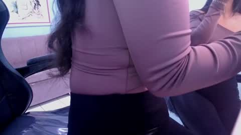 Victoria online show from October 8, 2025, 1:31 pm