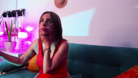 Snapshot of victoria_jhones chatting on January 16, 2025, 9:30 pm Victoria  online show from January 16, 2025, 9:30 pm