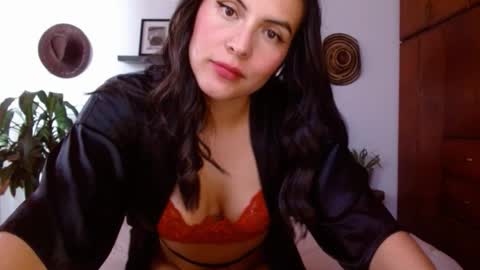 VICTORIA MARTELO online show from March 5, 2026, 3:19 pm
