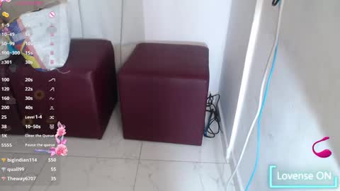 Snapshot of victoria_milf06 chatting on January 25, 2025, 4:45 am victoria online show from January 25, 2025, 4:45 am