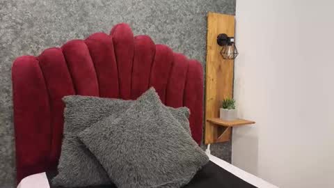 Vicky  online show from October 21, 2025, 7:14 pm