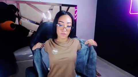 Snapshot of victoria_ricci_a chatting on March 1, 2025, 4:44 pm Victoria online show from March 1, 2025, 4:44 pm