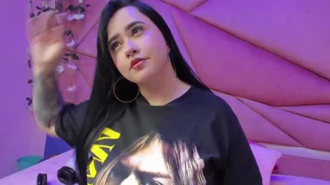 Victoria online show from October 6, 2025, 7:33 pm