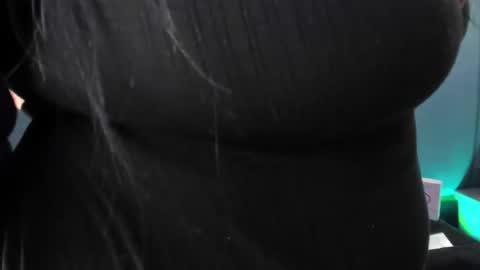 Victoria online show from March 26, 2026, 9:31 pm