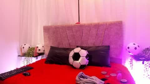 Snapshot of victoriaa_anderson_ chatting on June 9, 2026, 12:06 pm victoriaa_anderson_ online show from June 9, 2026, 12:06 pm