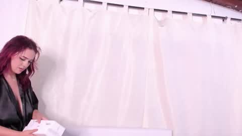 Victoria Zans  online show from January 5, 2026, 5:27 pm