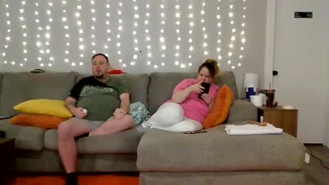 Snapshot of victoriaandjesse chatting on February 14, 2025, 9:56 am Victoria and Jesse online show from February 14, 2025, 9:56 am