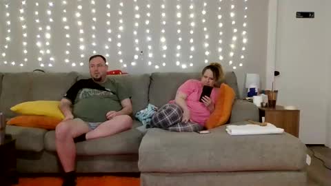 Snapshot of victoriaandjesse chatting on February 14, 2025, 12:57 pm Victoria and Jesse online show from February 14, 2025, 12:57 pm