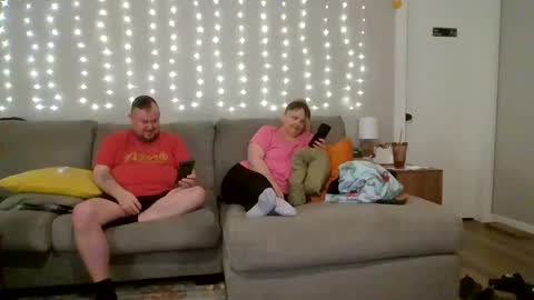 Snapshot of victoriaandjesse chatting on October 2, 2025, 1:12 am Victoria and Jesse online show from October 2, 2025, 1:12 am