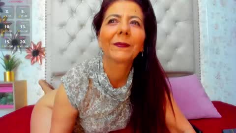 Snapshot of victoriaarousse25 chatting on February 3, 2025, 11:58 pm victoriaarousse online show from February 3, 2025, 11:58 pm