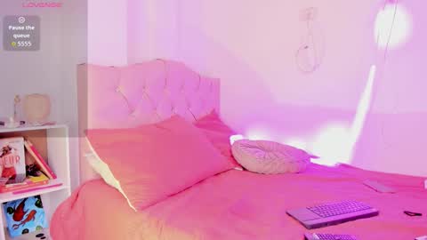 Victoria online show from December 2, 2025, 11:26 am