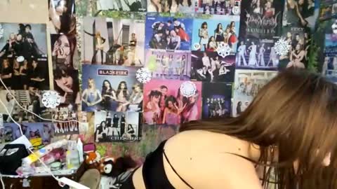 Lana online show from April 23, 2026, 12:29 pm