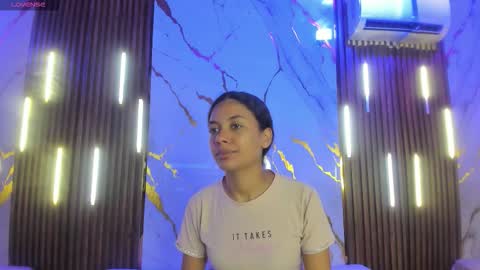 Victoria  online show from March 10, 2026, 2:33 pm