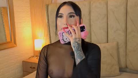 VICTORIA online show from November 5, 2025, 9:48 pm