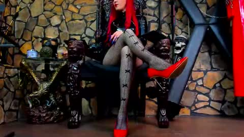 Victoria Heller online show from October 4, 2025, 4:54 am