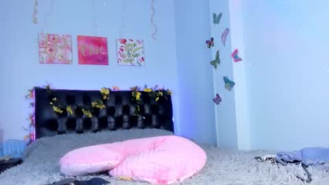 Victoria Larson - Independient Model online show from November 7, 2025, 11:05 pm