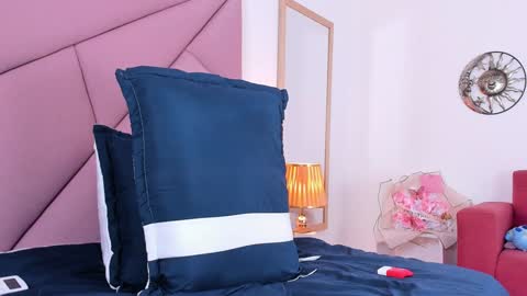 Snapshot of victoriaross1 chatting on January 10, 2025, 11:33 am VictoriaRoss online show from January 10, 2025, 11:33 am