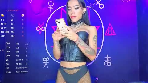 Victoria Vampire online show from November 7, 2025, 6:08 pm