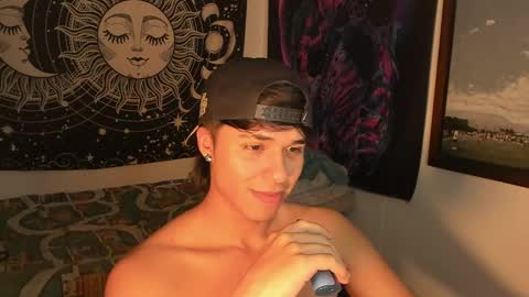 Snapshot of victorino_jhonson chatting on December 19, 2024, 2:45 am Victorino Jhonson online show from December 19, 2024, 2:45 am