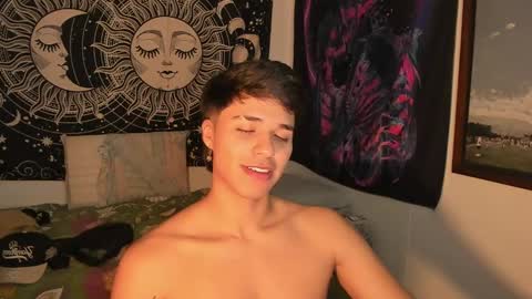 Snapshot of victorino_jhonson chatting on December 29, 2024, 12:30 am Victorino Jhonson online show from December 29, 2024, 12:30 am