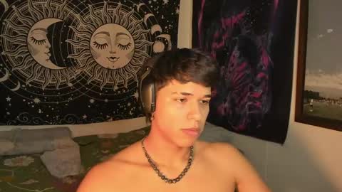 Snapshot of victorino_jhonson chatting on January 10, 2025, 12:06 am Victorino Jhonson online show from January 10, 2025, 12:06 am