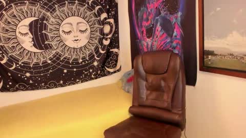 Victorino Jhonson online show from December 1, 2025, 4:12 pm