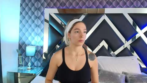 victtoria lee online show from February 25, 2025, 1:20 am