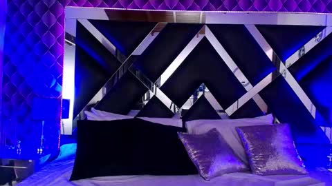 victtoria lee online show from October 14, 2025, 9:26 pm