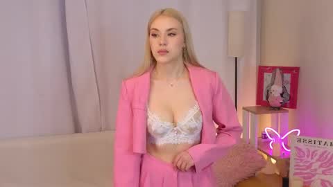 Kate online show from May 30, 2026, 7:11 pm