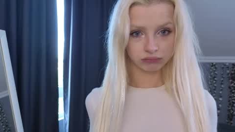 Eva online show from May 13, 2026, 12:13 pm
